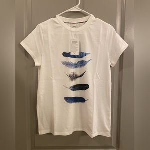 Feather print fashion T-shirt.  New with tags size small.